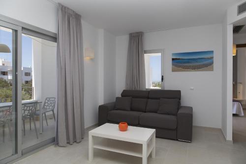 Apartamentos Proa - Emar Hotels Only Adults Es Pujols Exteriör bild