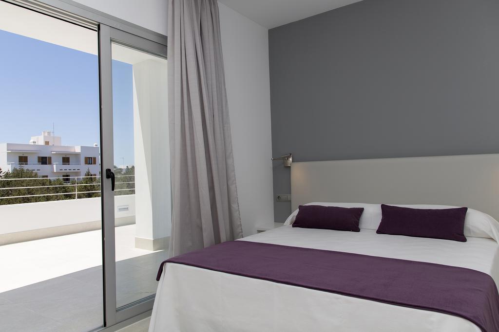 Apartamentos Proa - Emar Hotels Only Adults Es Pujols Rum bild