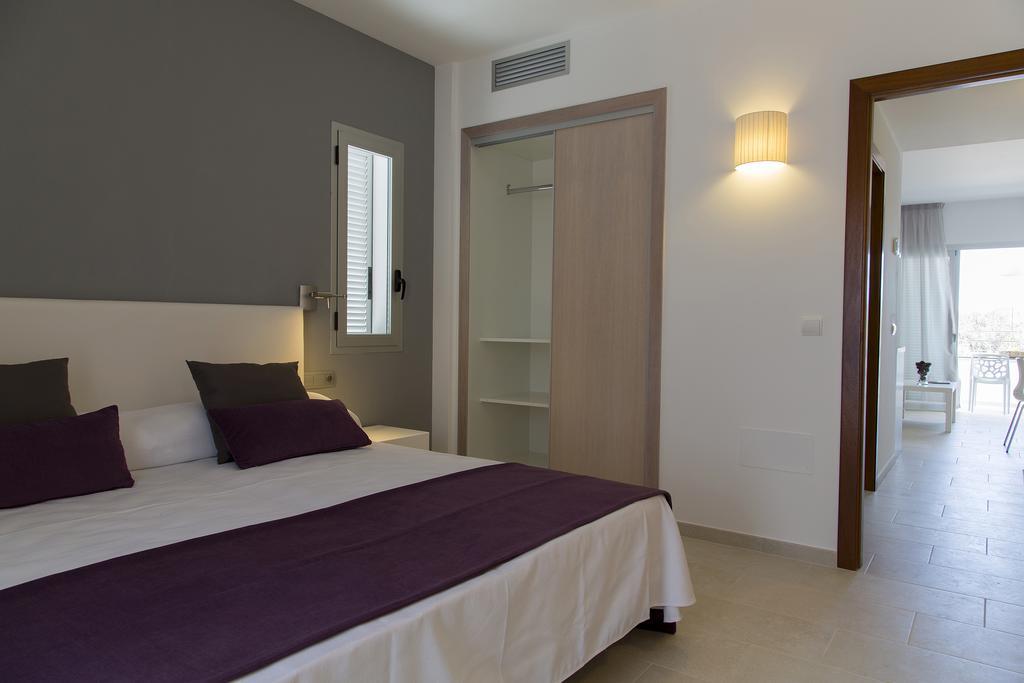 Apartamentos Proa - Emar Hotels Only Adults Es Pujols Exteriör bild