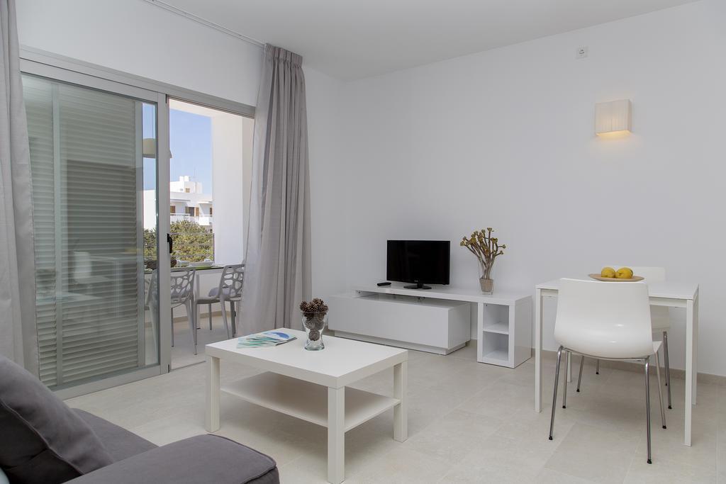 Apartamentos Proa - Emar Hotels Only Adults Es Pujols Exteriör bild