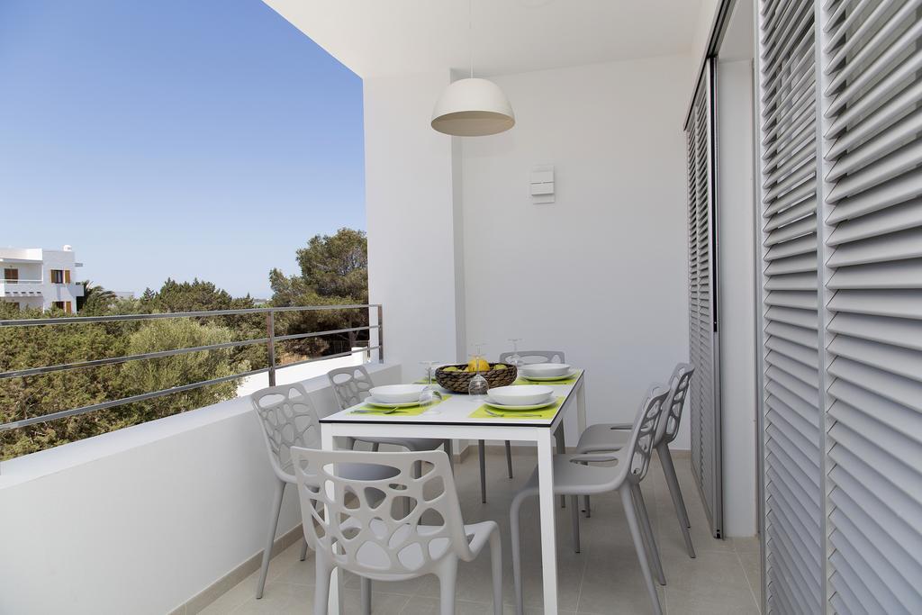 Apartamentos Proa - Emar Hotels Only Adults Es Pujols Rum bild
